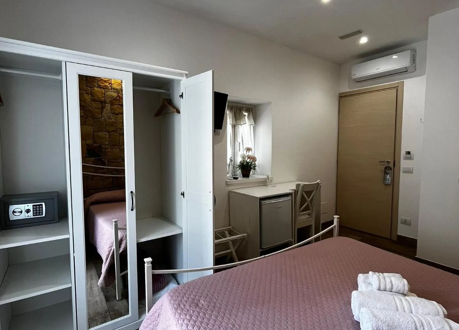 Oltremare Bed & Breakfast Cefalu 0*,