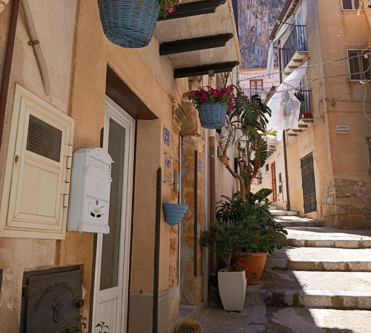 Oltremare Bed & Breakfast Cefalu Italy